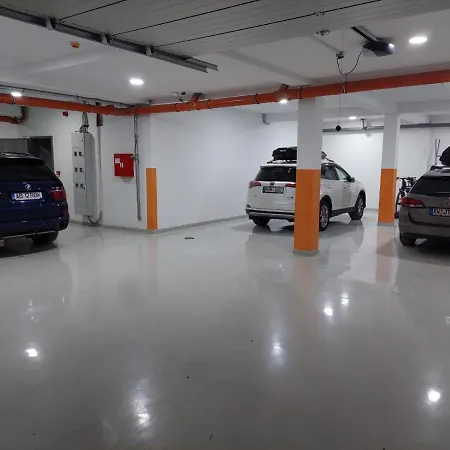 Eleni מלון דירות 4*