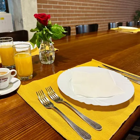 Eleni Скопье