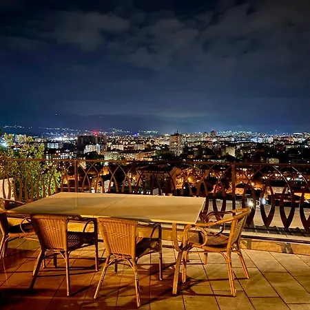 Eleni Aparthotel *