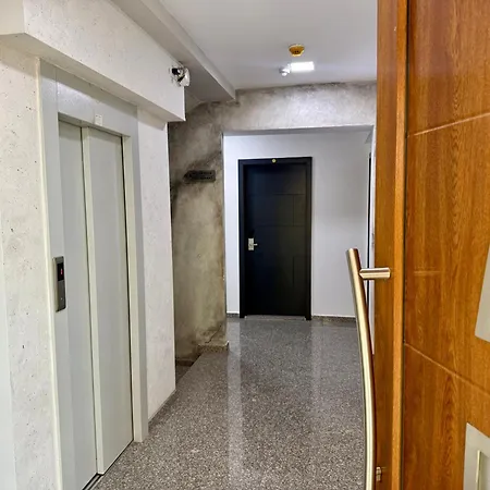 Eleni מלון דירות